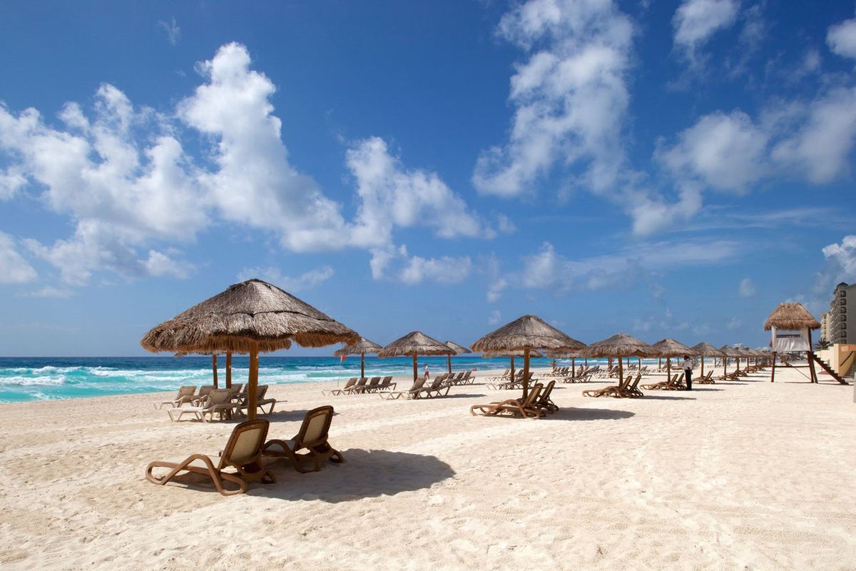 Emporio Cancún — Ocean views