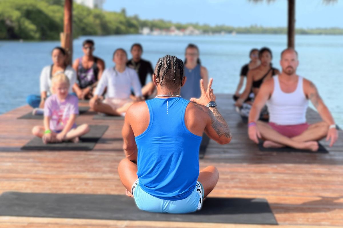 Royal Solaris Cancún — Outdoor yoga